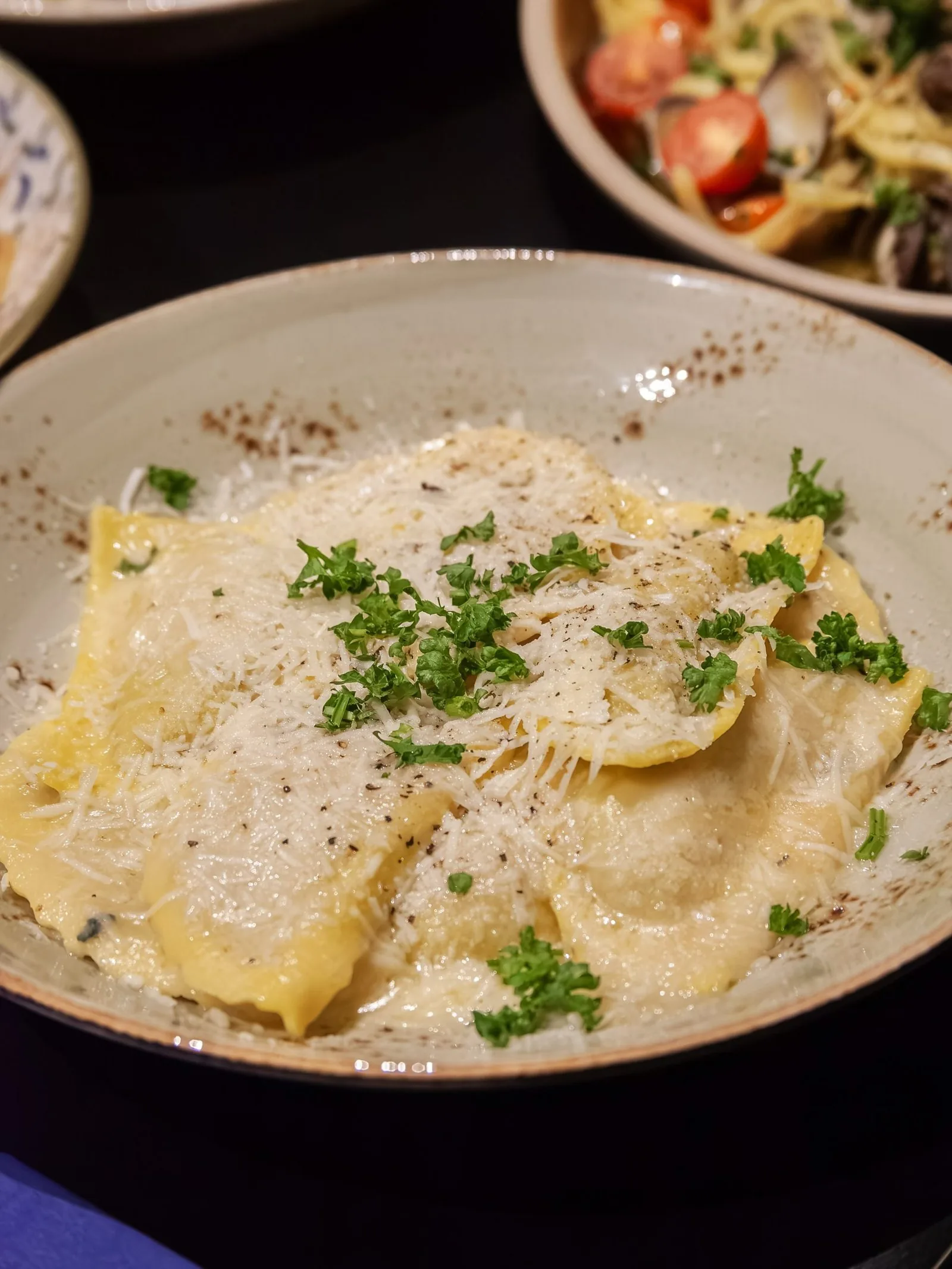 Hjemmelaget ravioli med parmesan